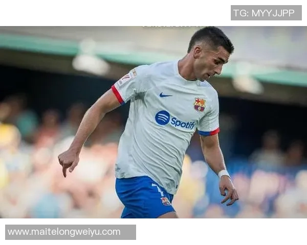 坎塞洛在足球界的崛起与挑战：从天才少年到顶级后卫的成长之路