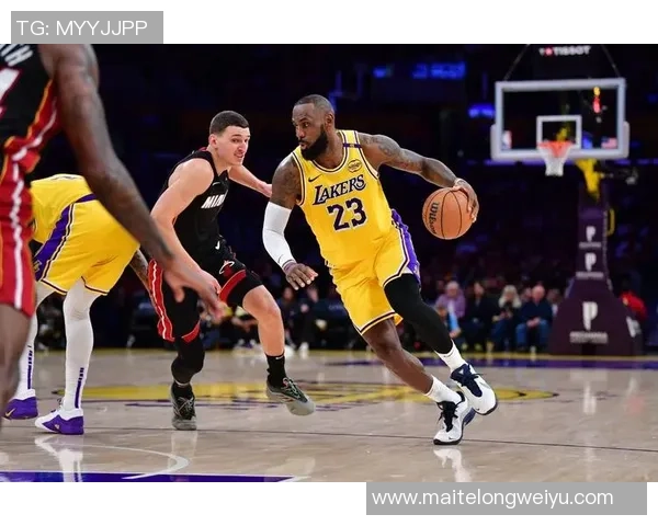 热火与湖人激战回顾：历史交锋中的精彩瞬间与战术较量分析