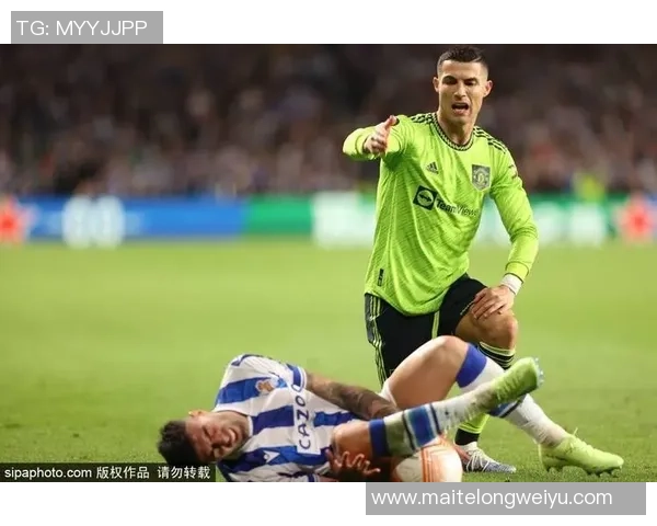 哈德菲尔迎战曼联全力争胜球迷期待精彩对决与精彩进球